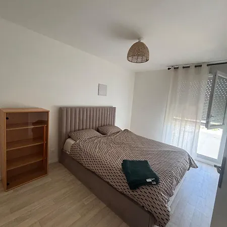 T2 Cosy Et Calme - Balcon - Rer D A Pied * Garges-lès-Gonesse