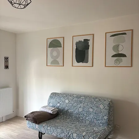 Apartamento T2 Cosy Et Calme - Balcon - Rer D à Pied *